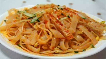 涼皮、面皮、搟面皮、米皮有何區別,很多人都不知道,你都吃過嗎