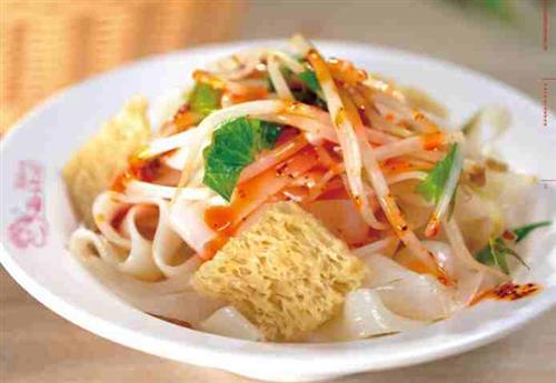 涼皮制作方法學習圖片，涼皮技術學習圖片，涼皮學習的費用圖片-中科商務網-中原小吃培訓學校