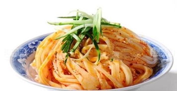 自創(chuàng)了一款秘制醬料,開(kāi)發(fā)了一個(gè)涼皮新品種,說(shuō)說(shuō)小吃的創(chuàng)新